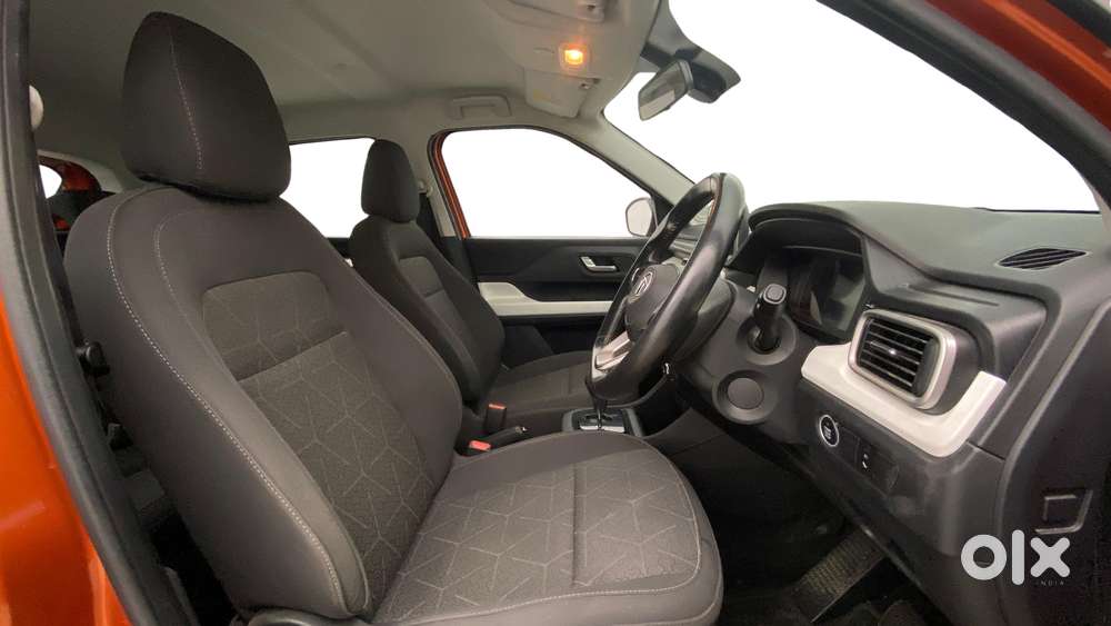 Tata Punch 1.2 Revotron Creative Amt Dual Tone, 2022, Petrol