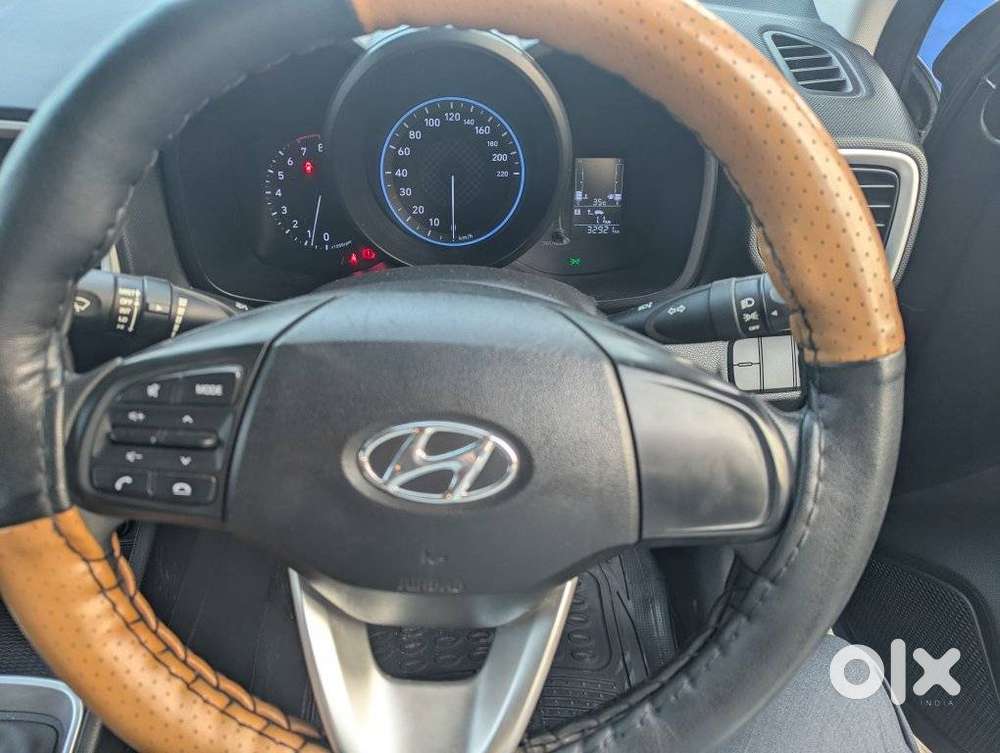 Hyundai Venue 1.2 S (o), 2021, Petrol