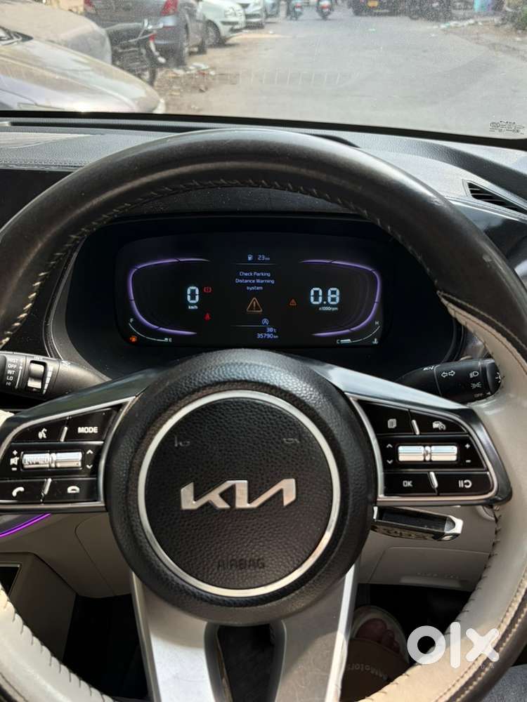 Kia Carens Premium 2023