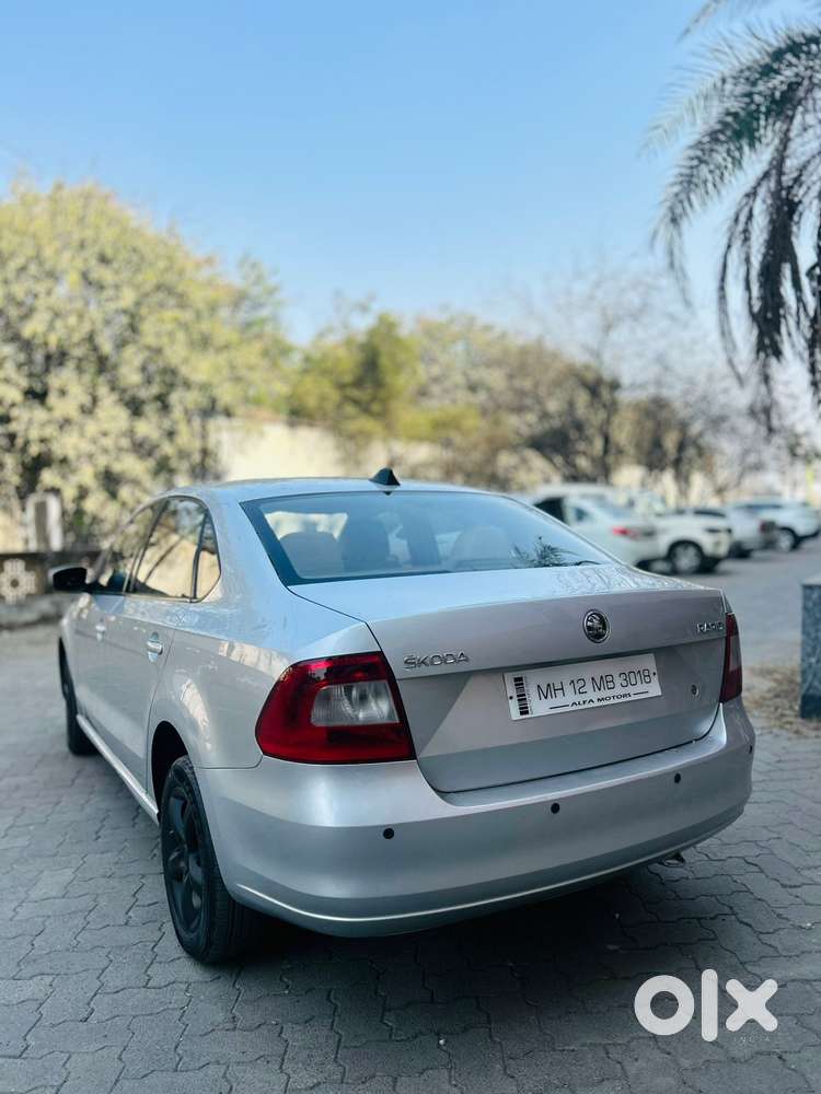 Skoda Rapid 2013-2016 1.5 Tdi At Ambition With Alloy Wheel, 2015, Di..