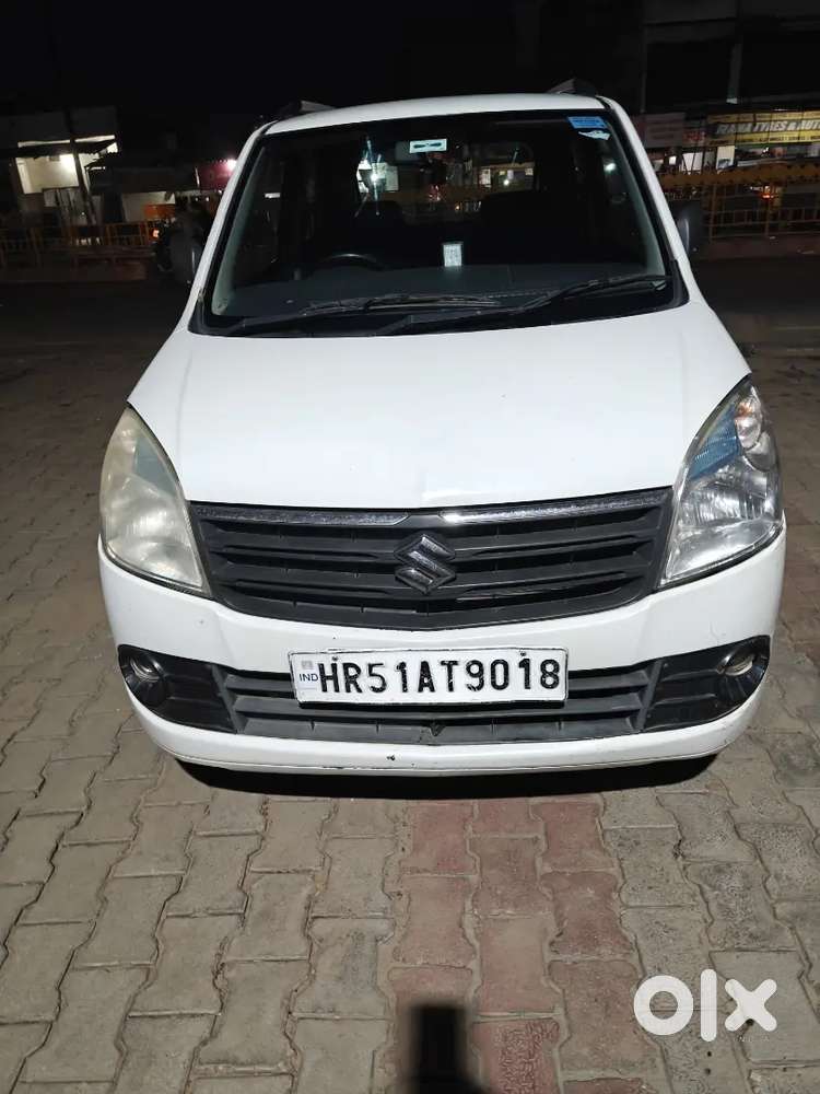 Chilled Ac With Screen Touch Music System