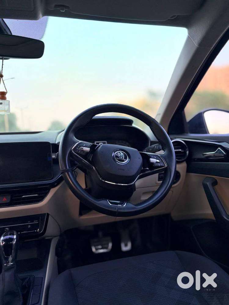 Skoda Slavia Style Matte 1.0 Tsi At, 2025, Petrol