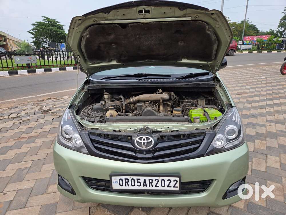 Toyota Innova 2.5 Gx 7 Str Bs-iii, 2012, Diesel