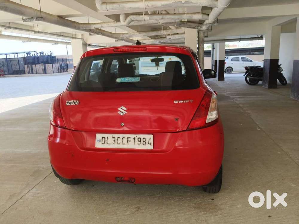 Maruti Suzuki Swift Vxi 1.2 Abs Bs-iv, 2015, Petrol