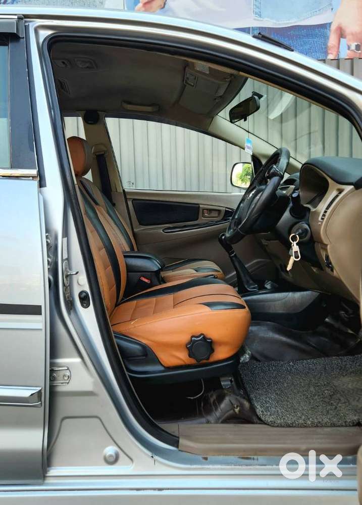 Toyota Innova 2.5 G (diesel) 8 Seater, 2015, Diesel