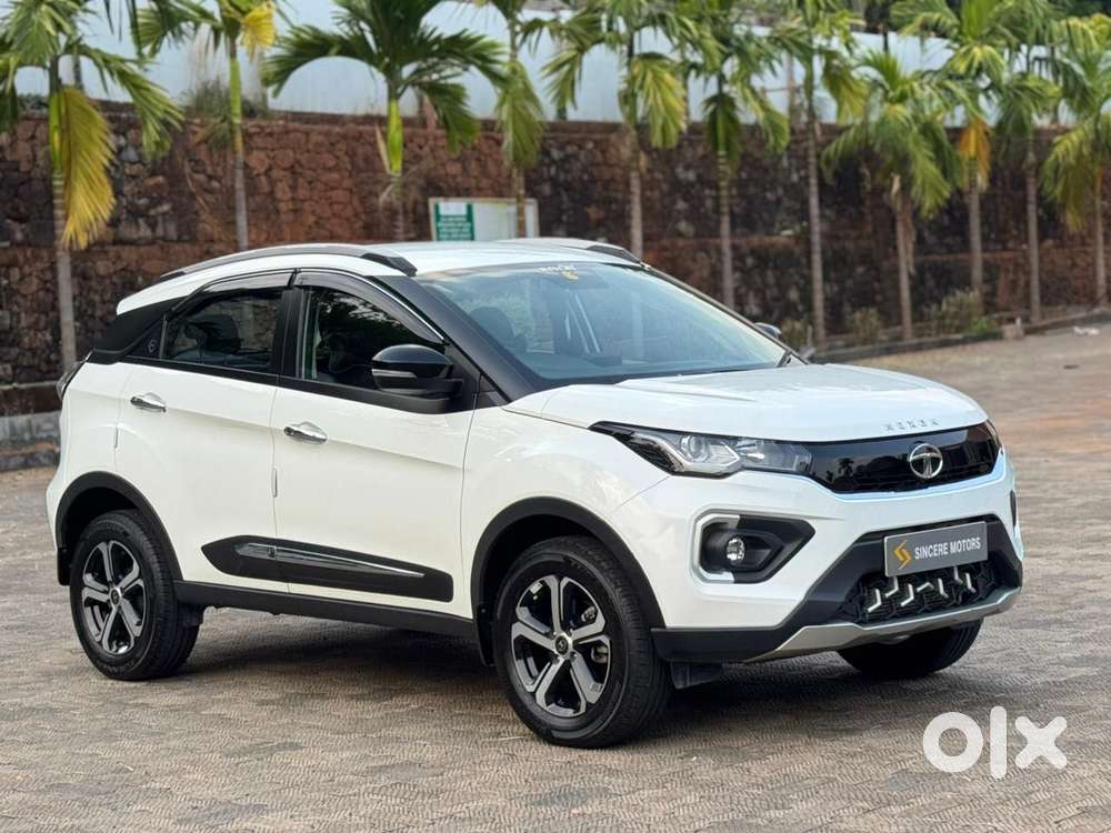 Tata Nexon 1.2 Revotron Xza Plus, 2023, Petrol