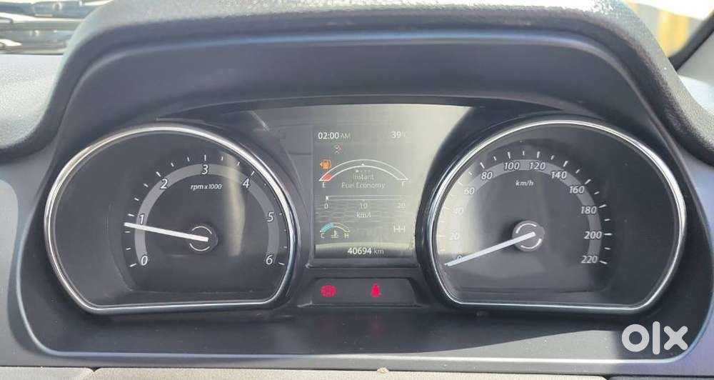 Tata Hexa 2.2 Xe 4x2 7 Str, 2017, Diesel