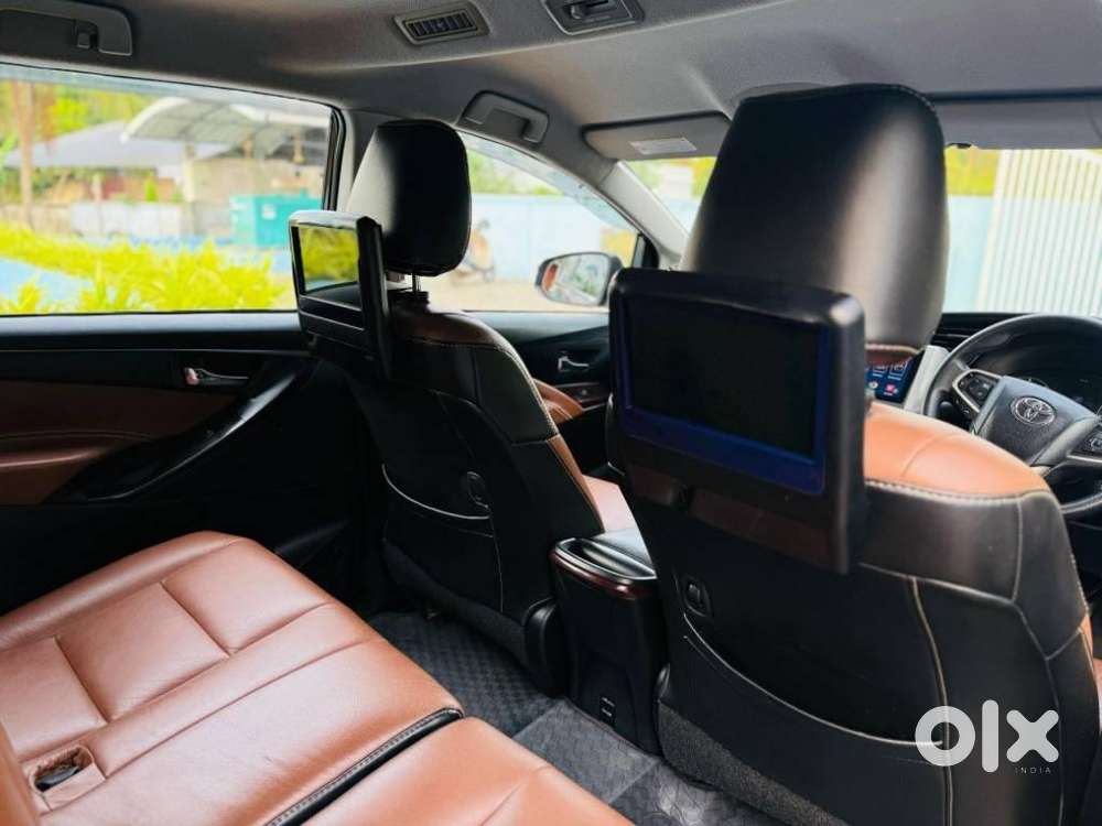 Toyota Innova Crysta 2.8 Gx At, 2017, Diesel