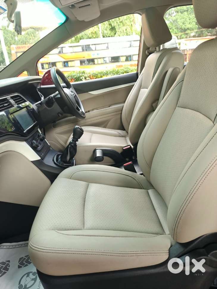Mahindra Marazzo M8, 2019, Diesel