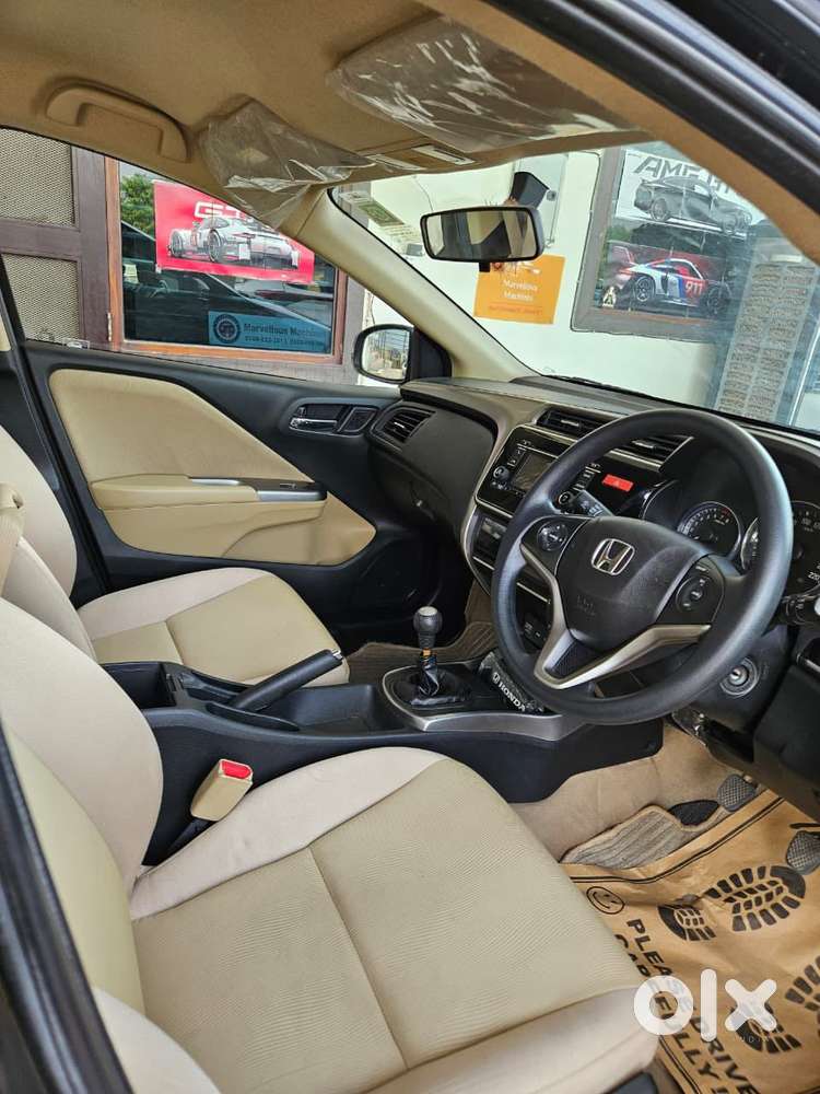 Honda City V Mt, 2014, Petrol