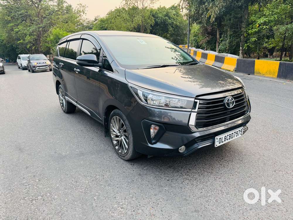 Toyota Innova Crysta 2.4 G Mt, 2022, Diesel