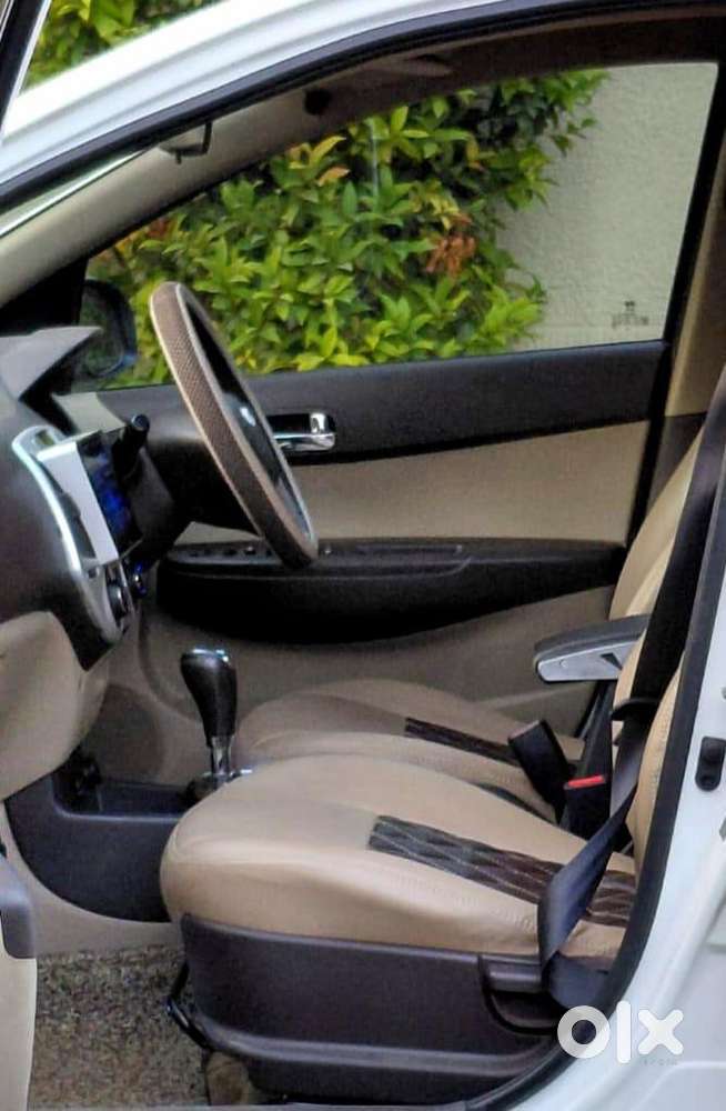 Hyundai I20 Petrol Automatic 2011