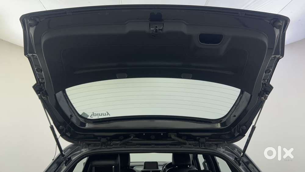 Tata Altroz 1.2 Xza Plus Dark Edition Dct, 2022, Petrol