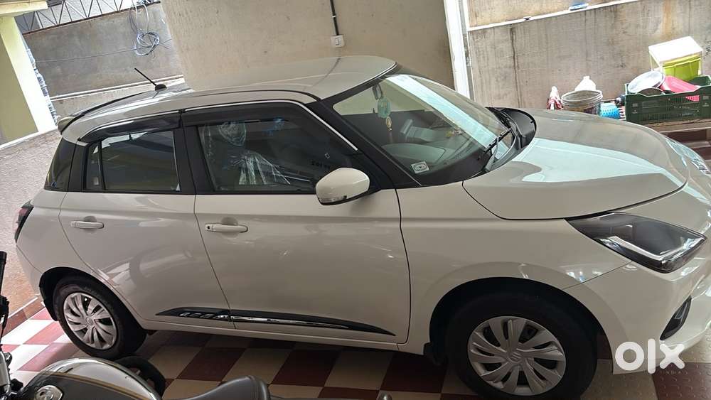 Maruti Suzuki Swift Vxi Ags, 2025, Petrol