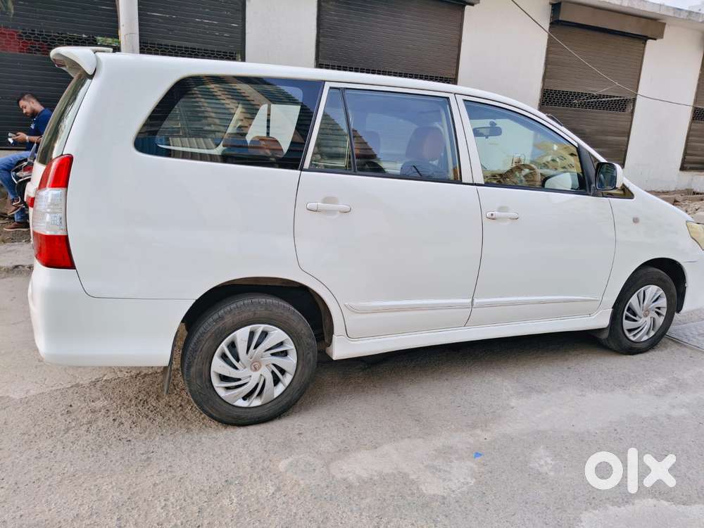 Toyota Innova [2013-2016] 2.5 G4 8 Str, 2014, Diesel