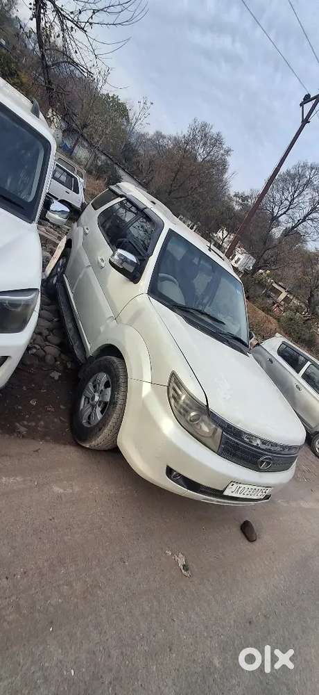 Tata Safari Storme 2013