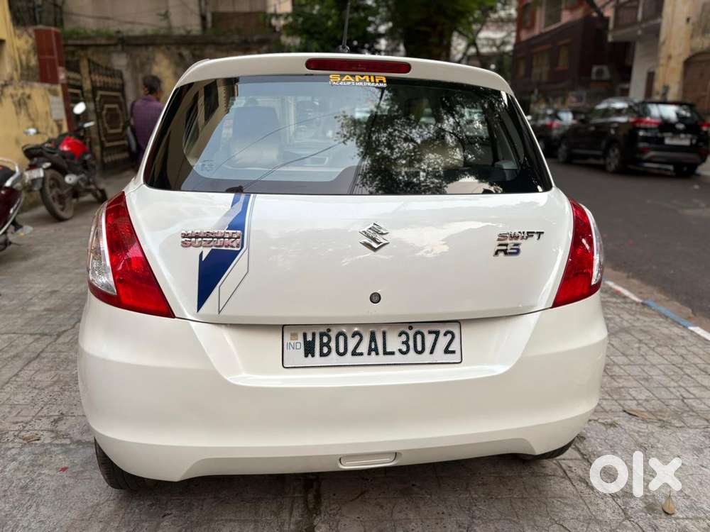 Maruti Suzuki Swift Lxi Option, 2017, Petrol
