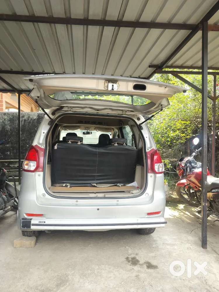 Well Maintained Maruti Ertiga 1.5 Vxi (petrol) Only 43.4 Km Driven.