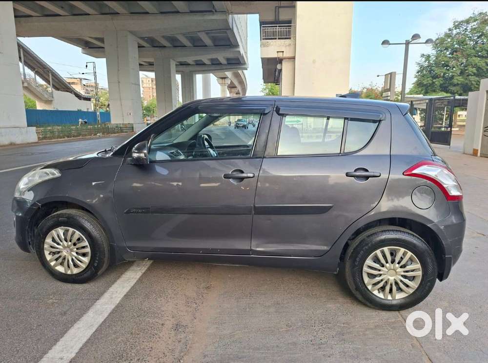 Maruti Suzuki Swift Vxi + Manual, 2016, Petrol