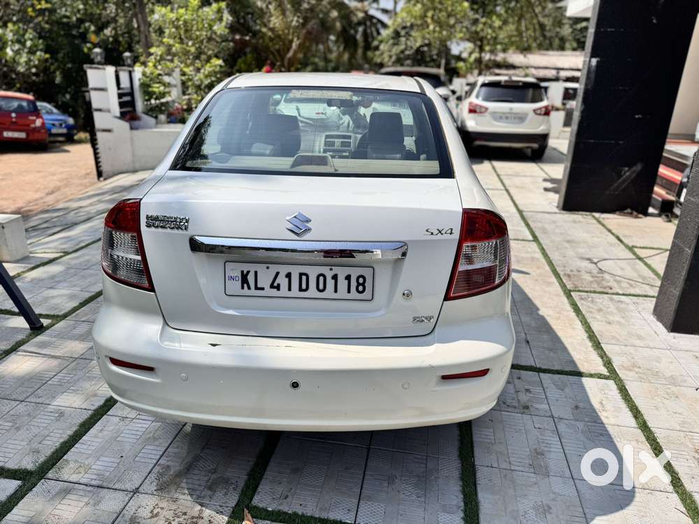 Maruti Suzuki Sx4 Zxi Mt Bsiv, 2010, Petrol