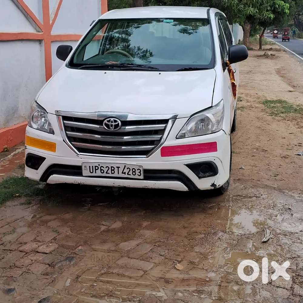 Toyota Innova 2013 Diesel 220000 Km Driven