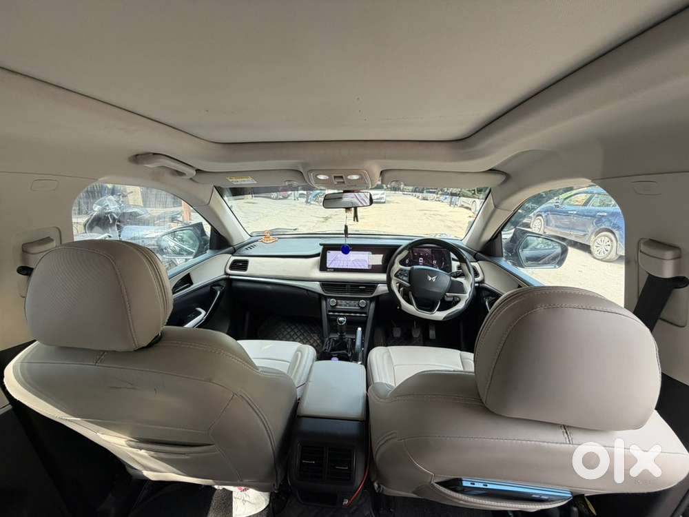 Mahindra Xuv700 Diesel 2022 Ax5