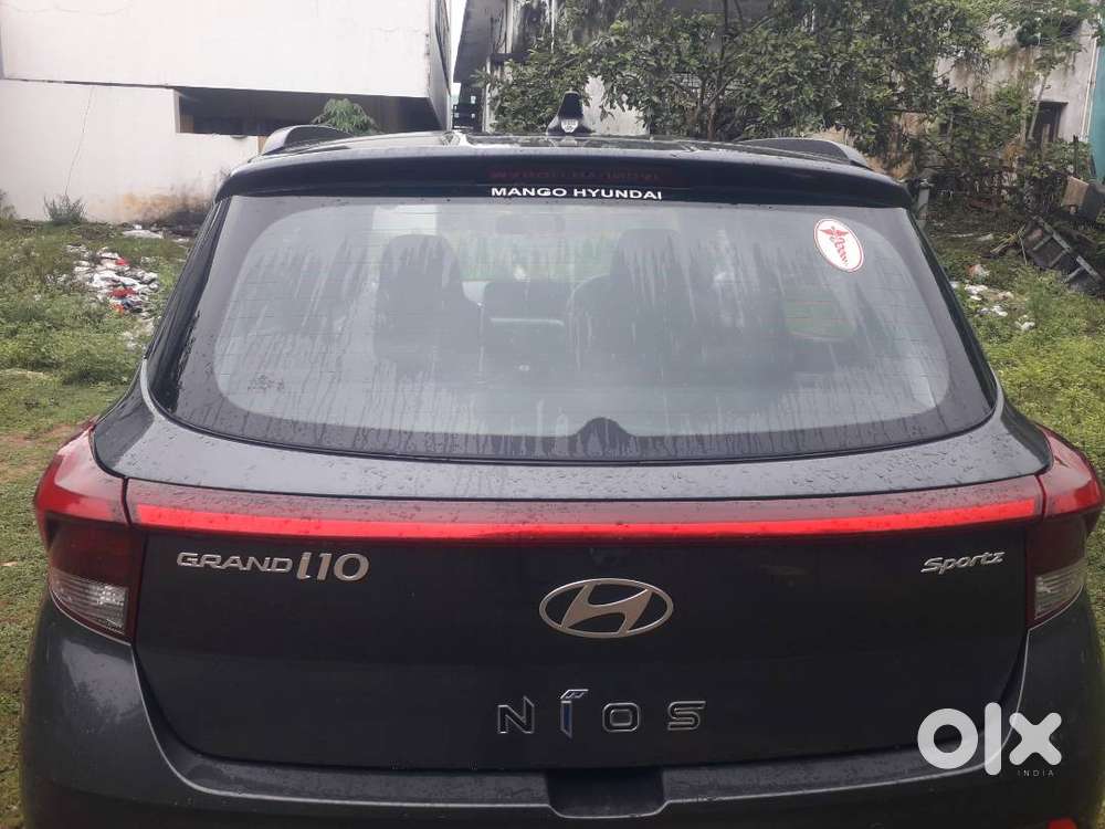 6air Bags, Doctor Used Car, Well Maintain, Grey Colour