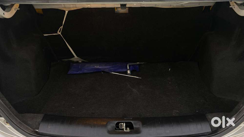 Maruti Suzuki Swift Dzire Zxi, 2013, Petrol
