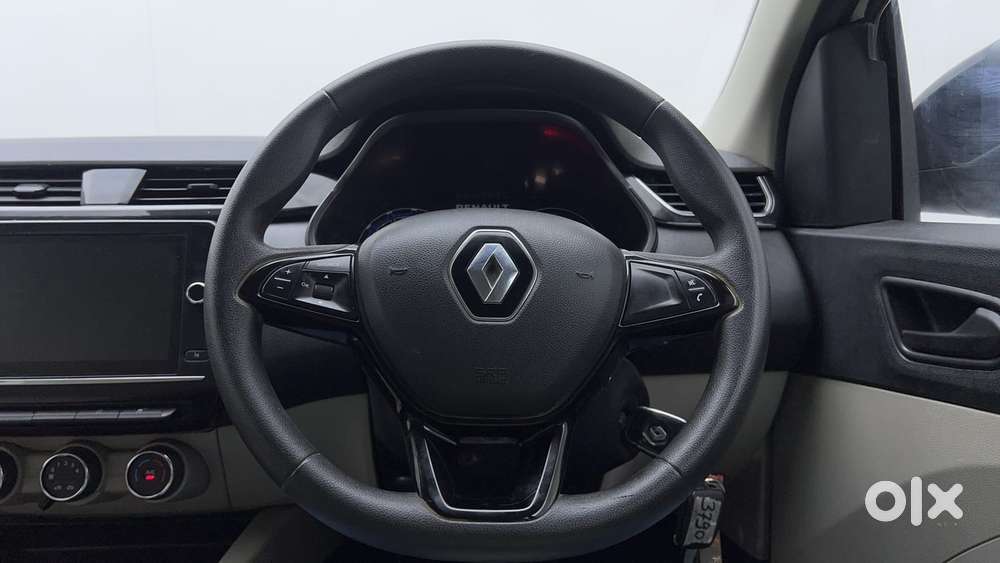 Renault Triber Rxt, 2023, Petrol