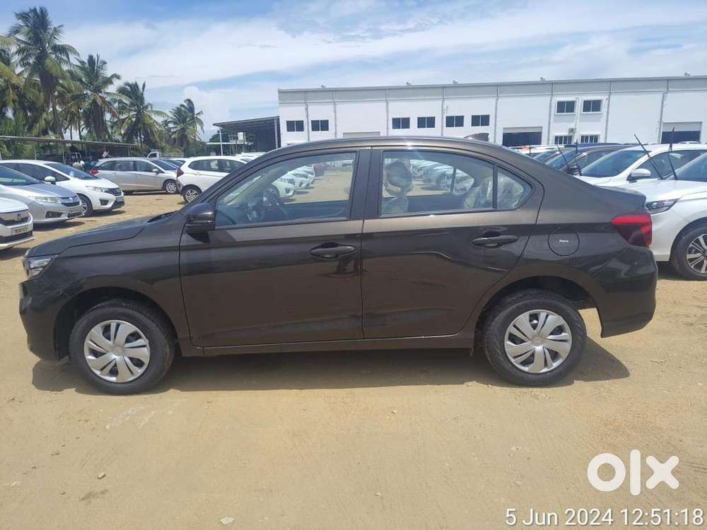 Honda Amaze 2024 Petrol 35000 Km Driven