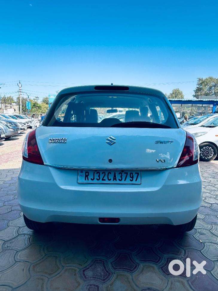 Maruti Suzuki Swift Vxi + Manual, 2016, Petrol