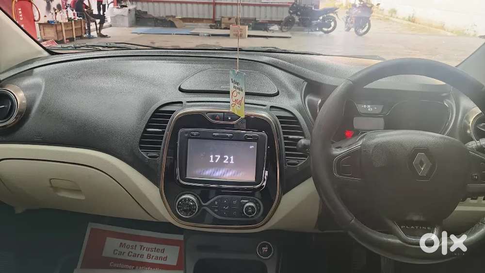 Renault Capture Platine, Dual Tone, Single Owner