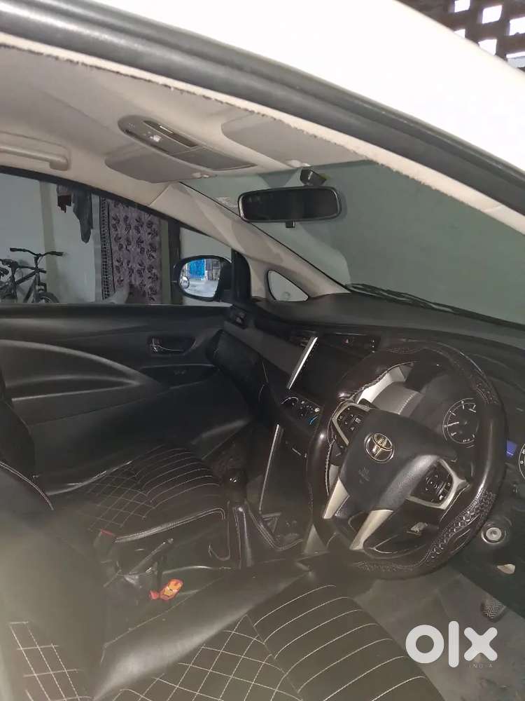 Toyota Innova Crysta 2017 Diesel 130000 Km Driven