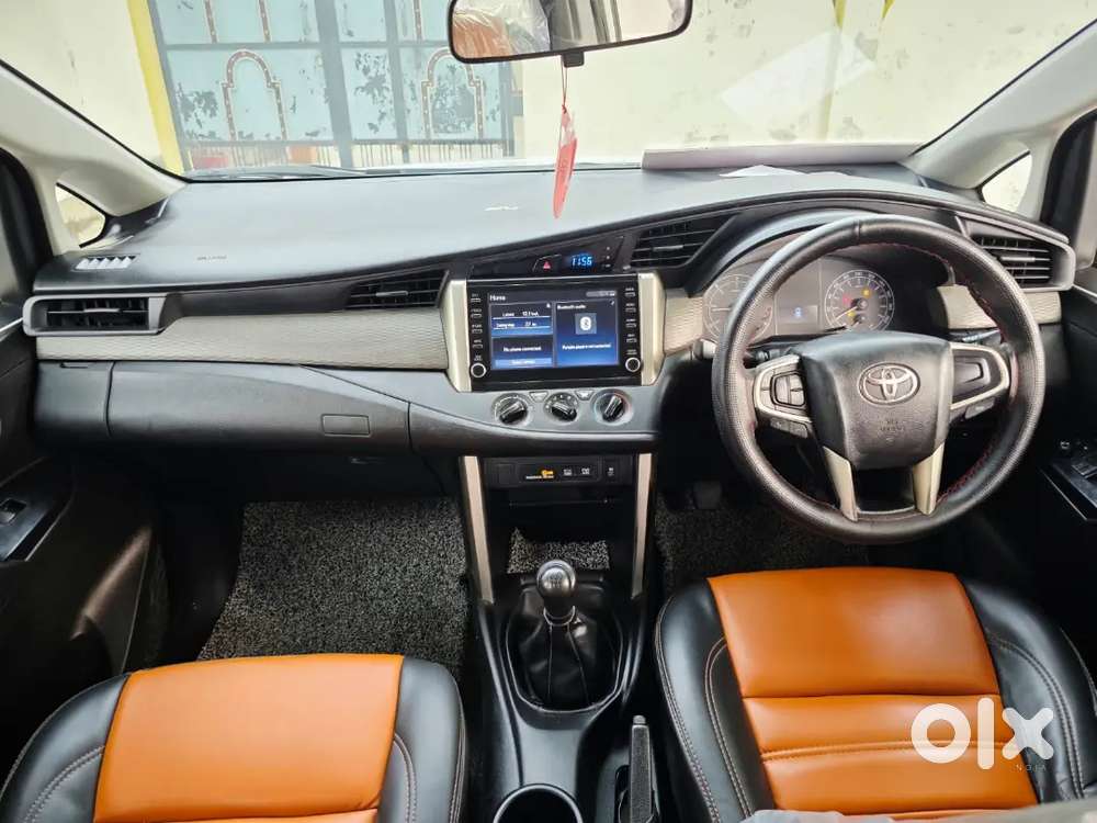Innova Crysta 2.4 G Mt 7 Seater