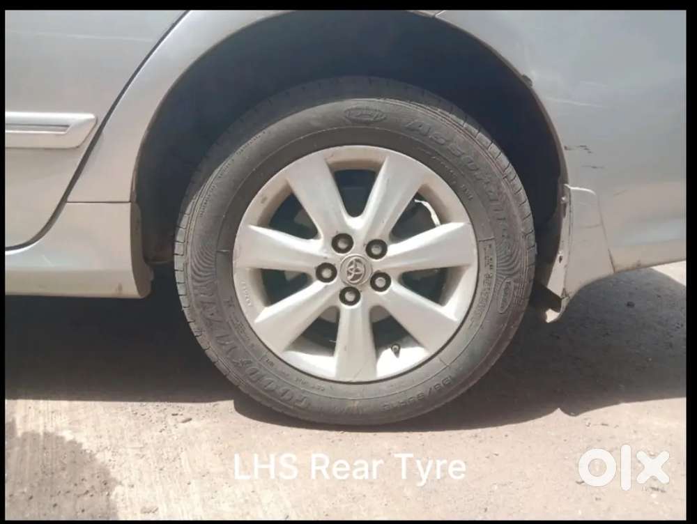 Toyota Corolla Altis 2011 Manual Petrol