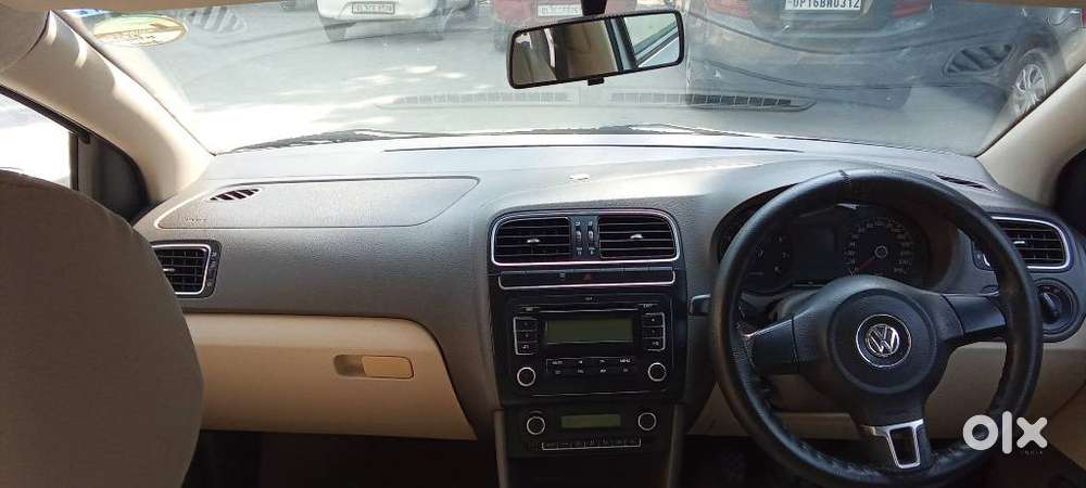 Volkswagen Vento 2010-2013 Petrol Highline, 2011, Petrol