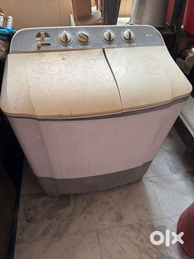 LG washing machine in good condition