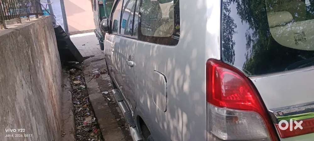 Toyota Innova 2009 Diesel 270000 Km Driven.