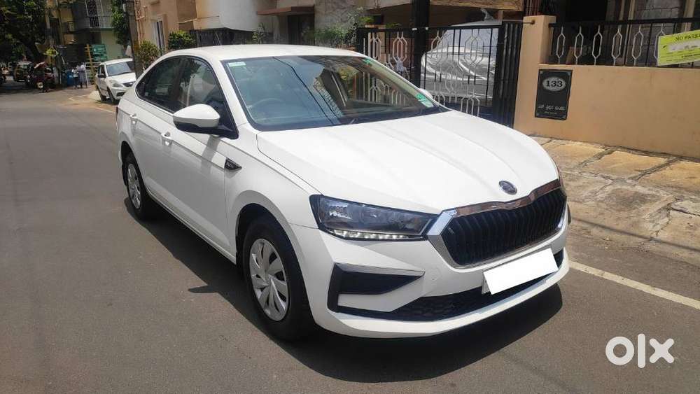Skoda Slavia 1.0 Active Tsi, 2022, Petrol