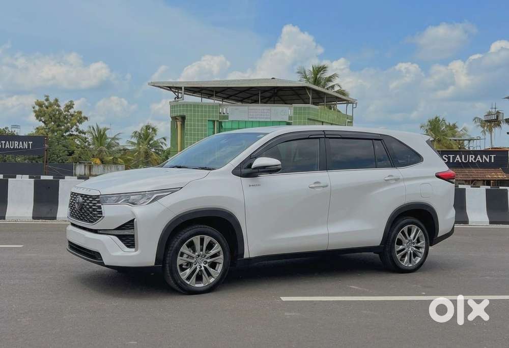 Toyota Innova Hycross 2.0 Zx Hybrid 7 Str, 2024, Petrol
