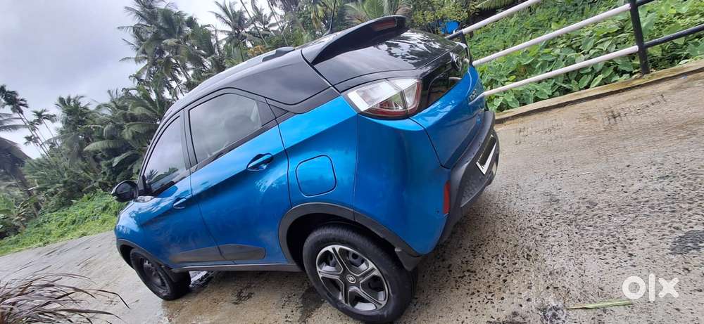 Tata Nexon 1.2 Revotron Xma Amt (s), 2018, Diesel