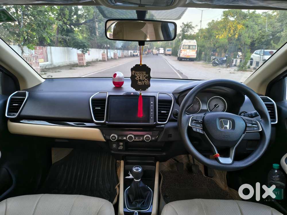 Honda City V Mt Sunroof, 2022, Petrol