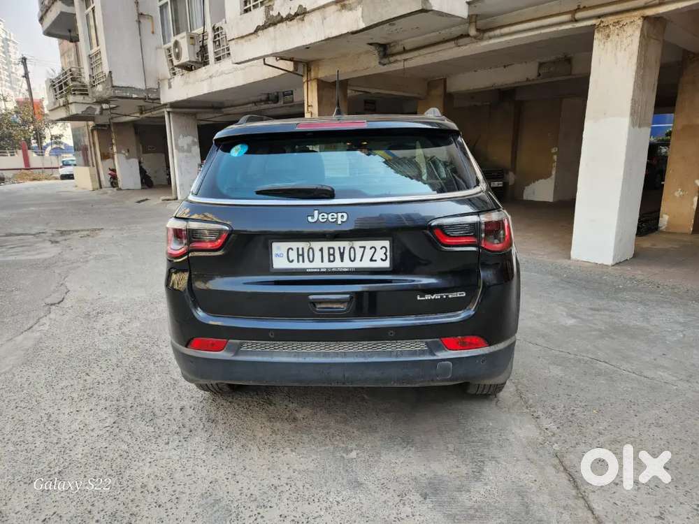 Jeep Compass 2019 Petrol 80000 Km Driver
