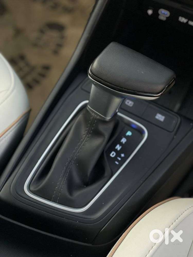 Hyundai Verna Sx(o) Petrol At, 2025, Petrol