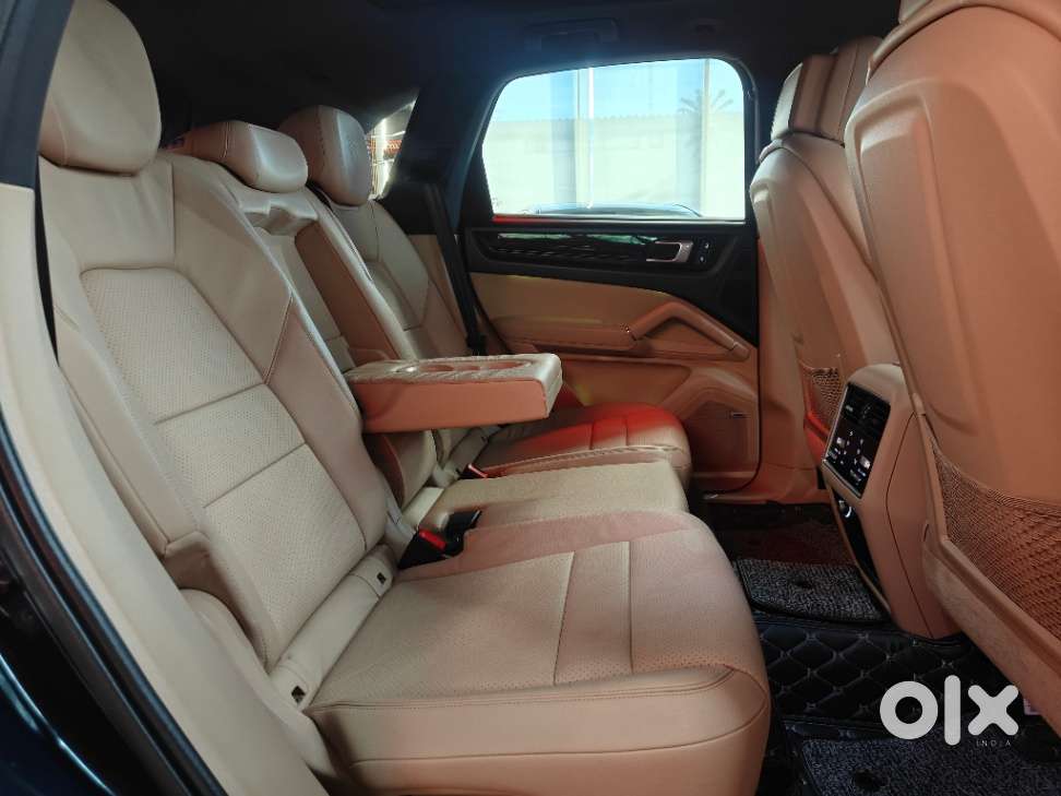 Porsche Cayenne Base, 2022, Petrol