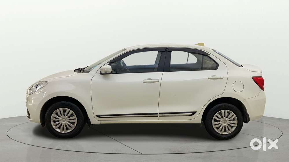 Maruti Suzuki Swift Dzire Amt Vxi, 2022, Petrol