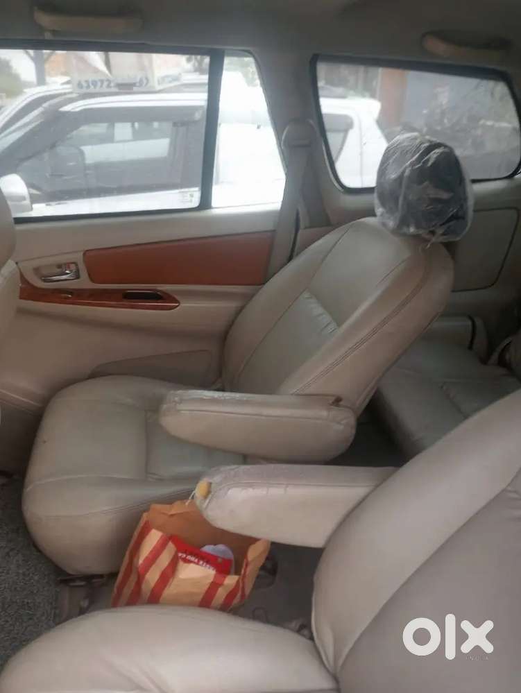 2007 Model Last December Innova V Model Hai Top Model Aircondition Hai