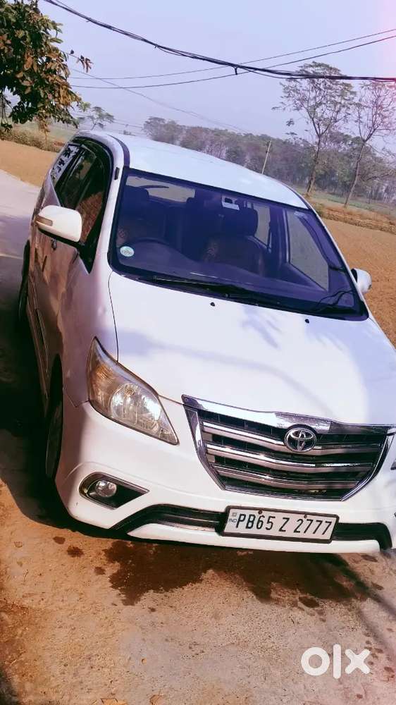 Toyota Innova 2014 Diesel Well Maintained
