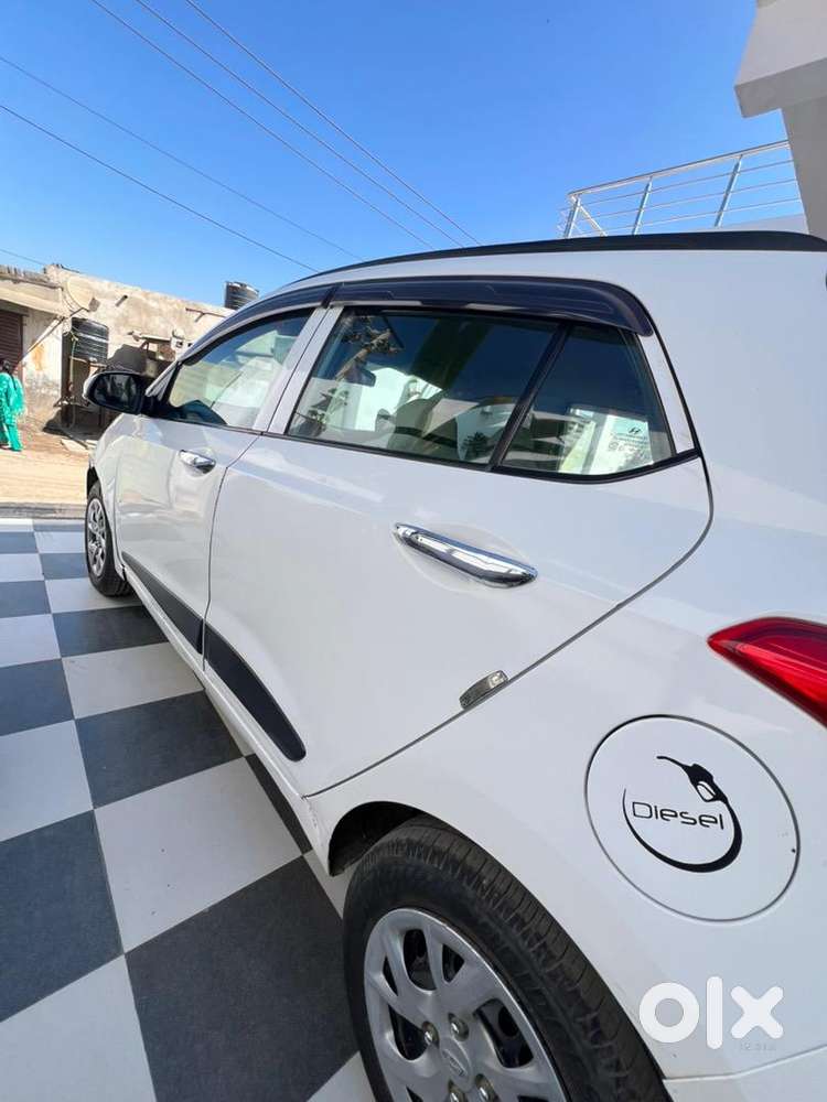 Hyundai Grand I10 2018 Diesel Well Maintained Insurance Over