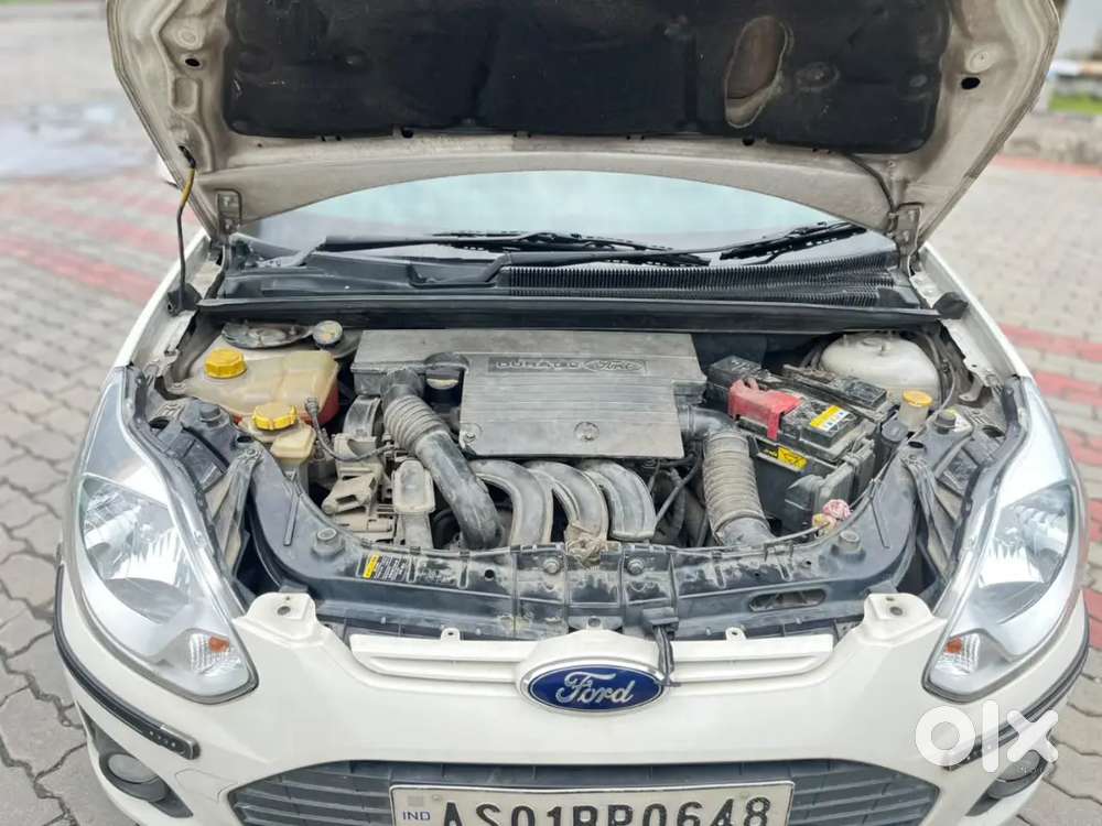Ford Figo Petrol 2015